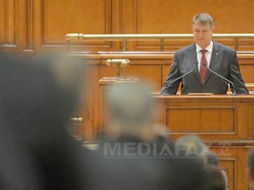 Iohannis în Parlament: Să renunţăm la populism şi electoralism